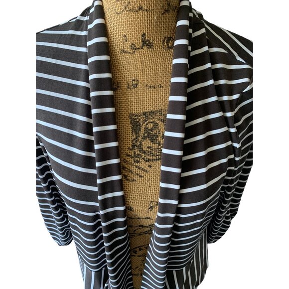 π 2/$30 π Chico's Brown & White Striped Layered Front Jacket Medium - Picture 3 of 5